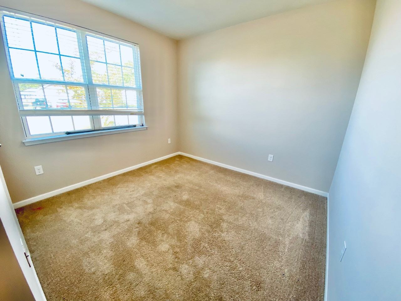 5904 Flour Mill Ct - Photo 5 of 36