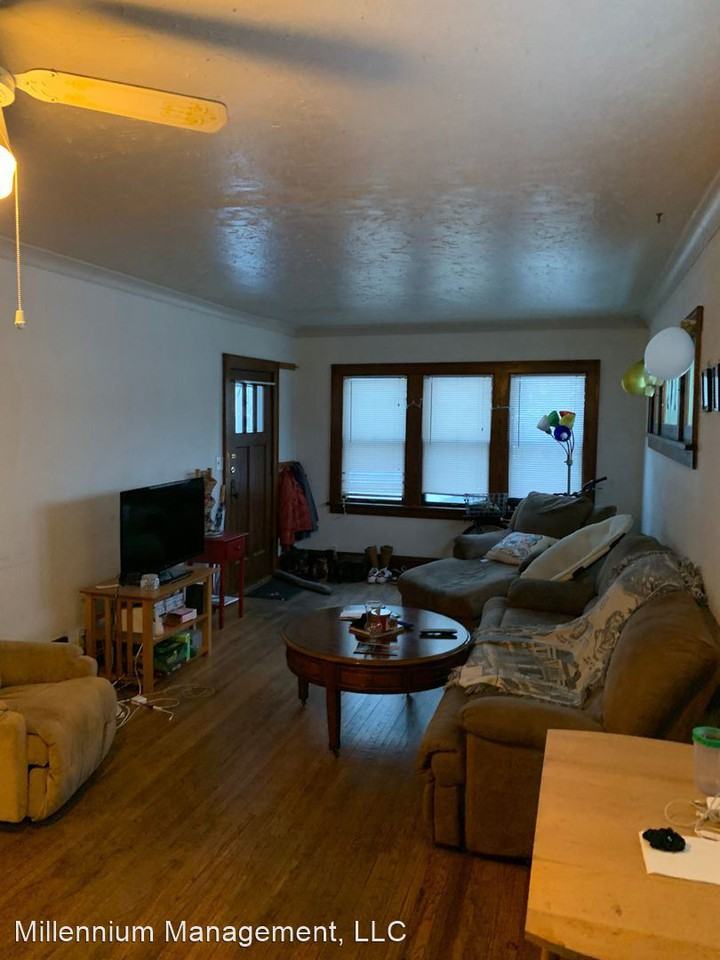 1065 25th Ave Se - Photo 2 of 11