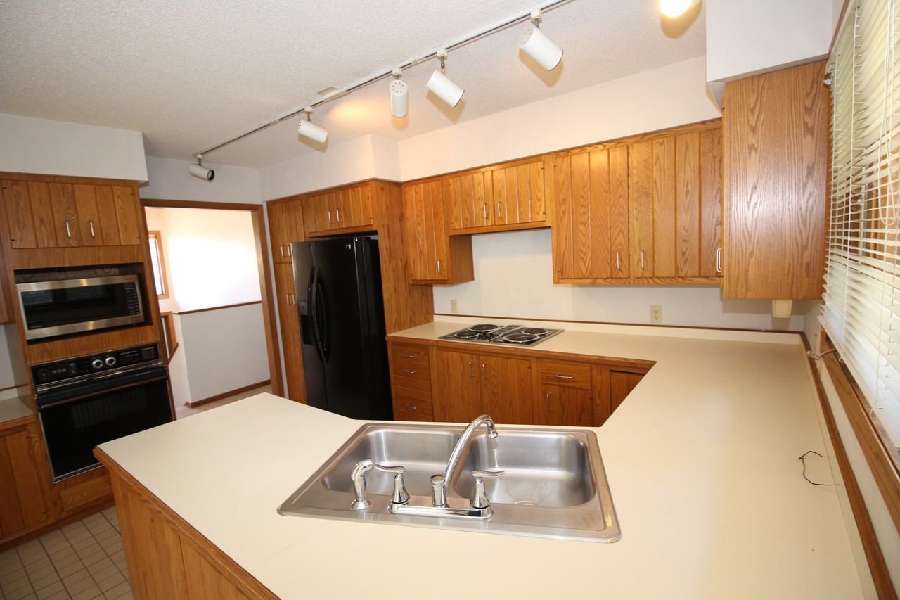 1317 12th St Sw - Photo 3 of 8