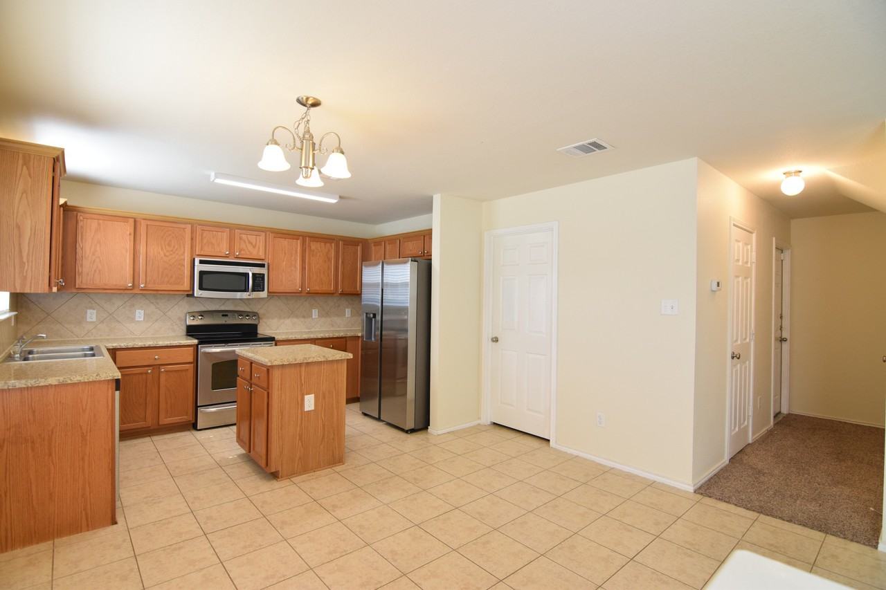 4602 Green Meadow Street - Photo 5 of 23