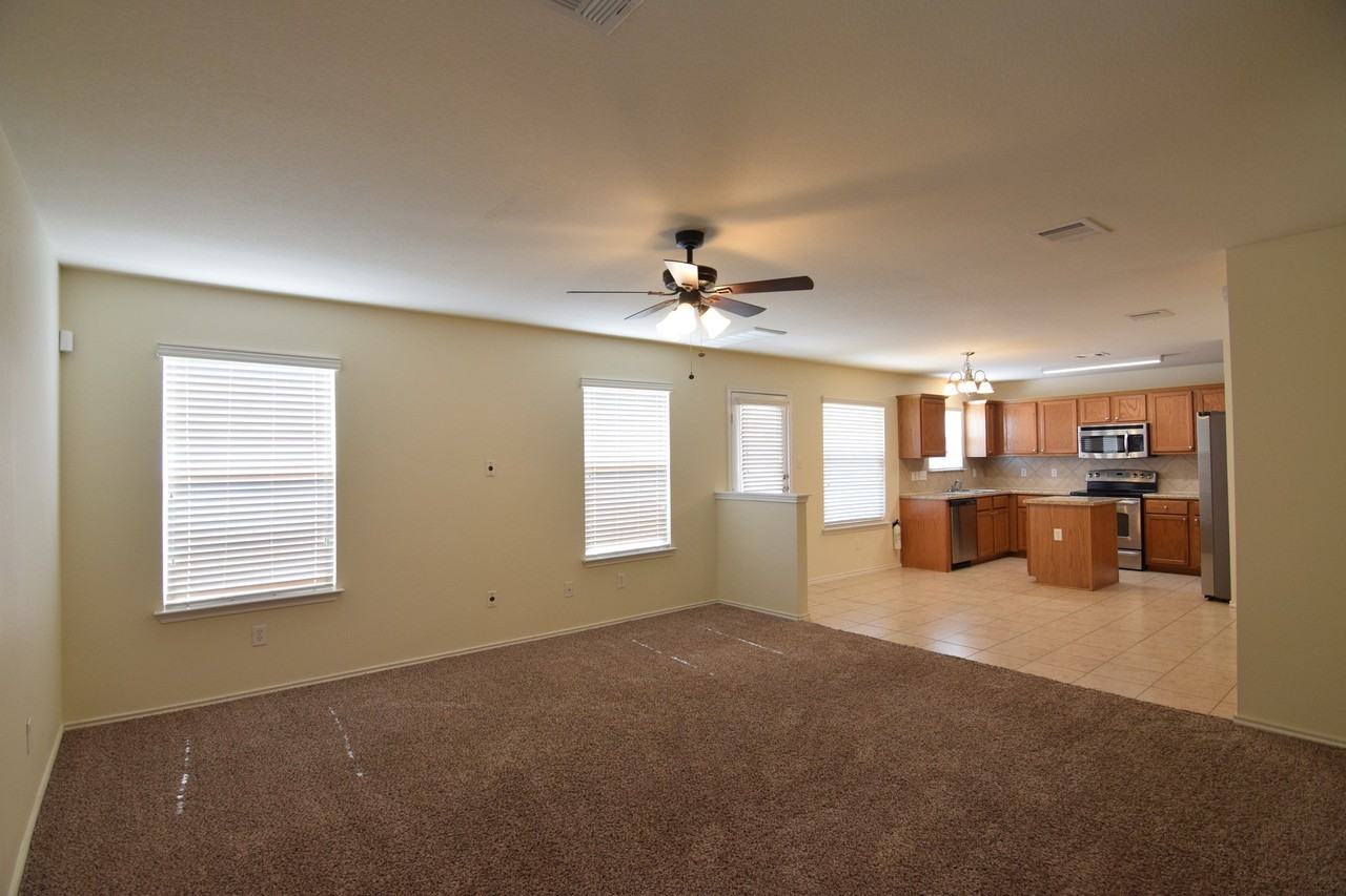 4602 Green Meadow Street - Photo 6 of 23