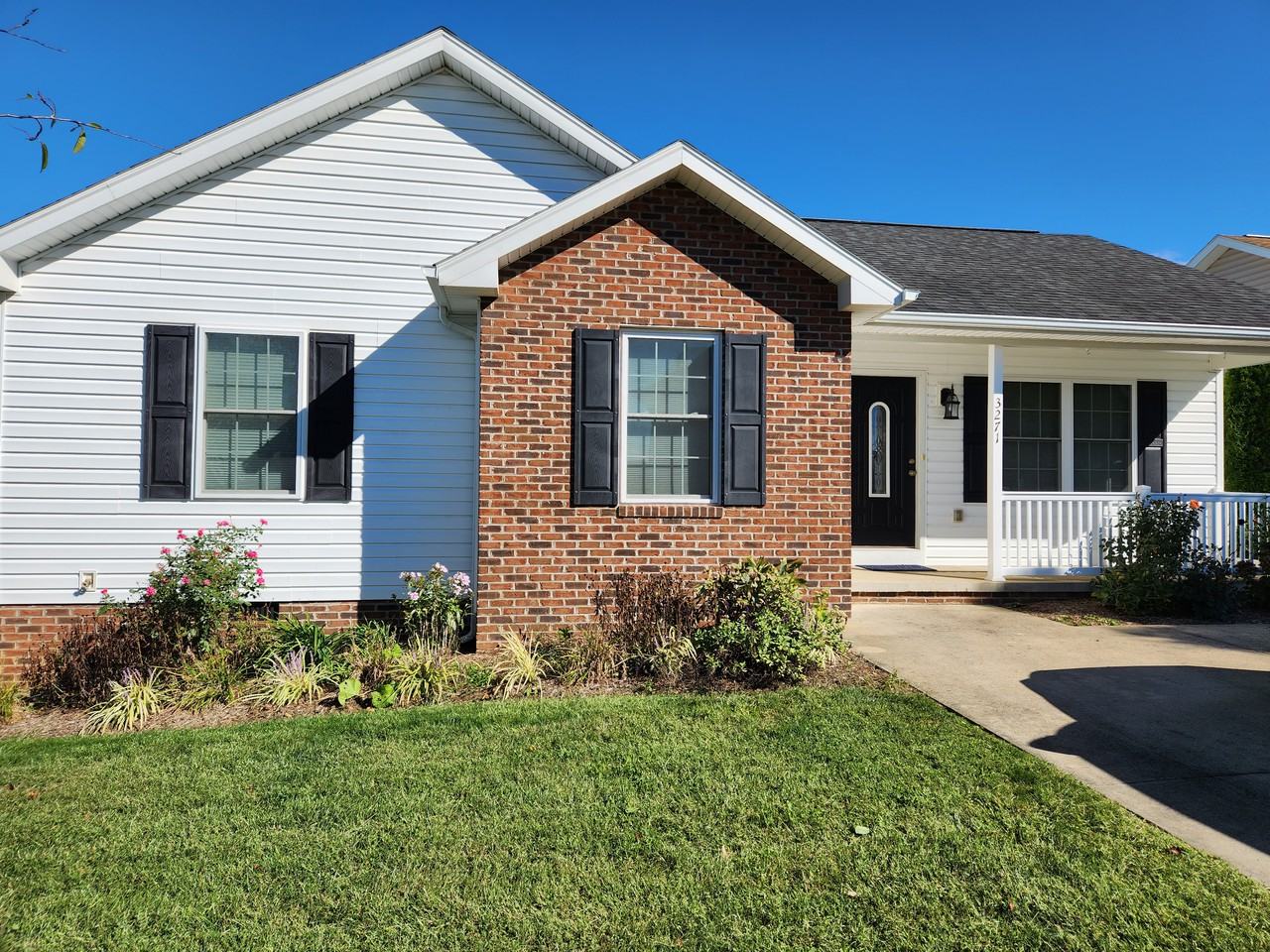 3271 Legion Way - Photo 2 of 28