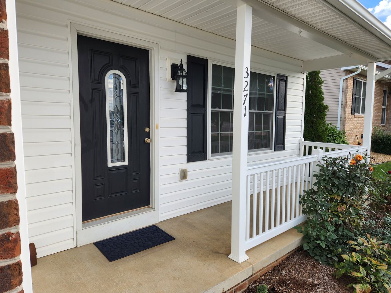 3271 Legion Way - Photo 3 of 28