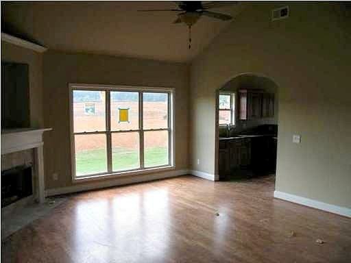 300 Lacey Ave - Photo 2 of 4