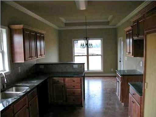 300 Lacey Ave - Photo 3 of 4