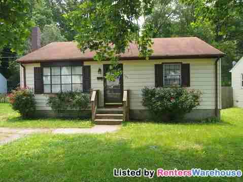 103 N Spruce Ave - Photo 2 of 10