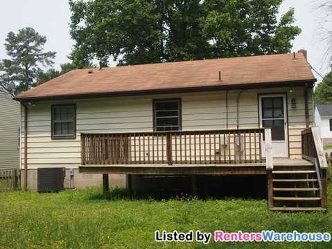 103 N Spruce Ave - Photo 3 of 10