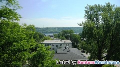 330 Myrtle St W - Photo 2 of 11