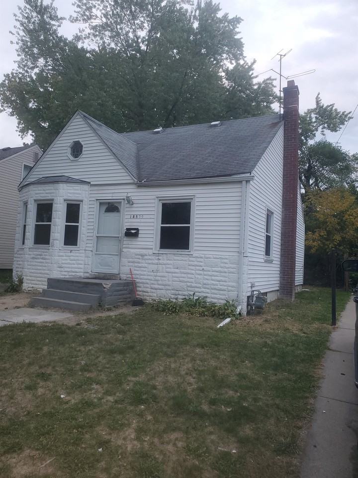 18530 Plainview Ave #1 - Photo 2 of 35