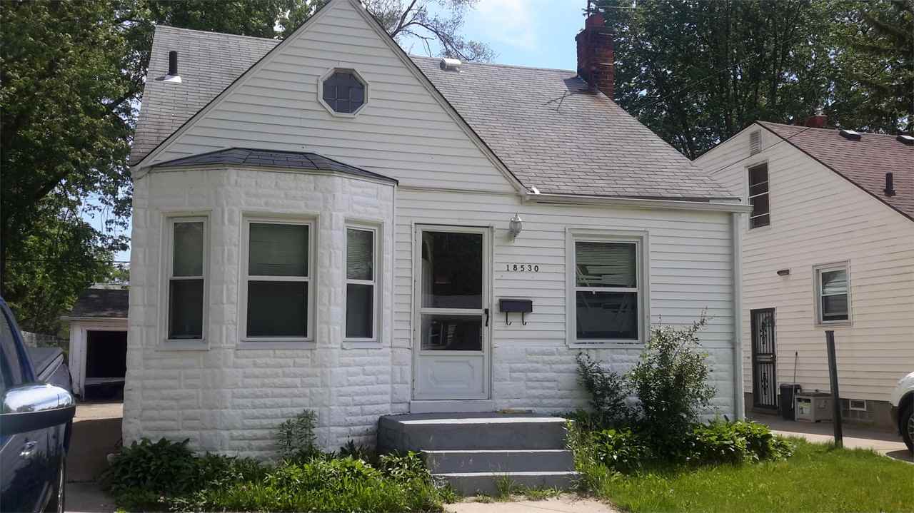 18530 Plainview Ave #1 - Photo 6 of 35