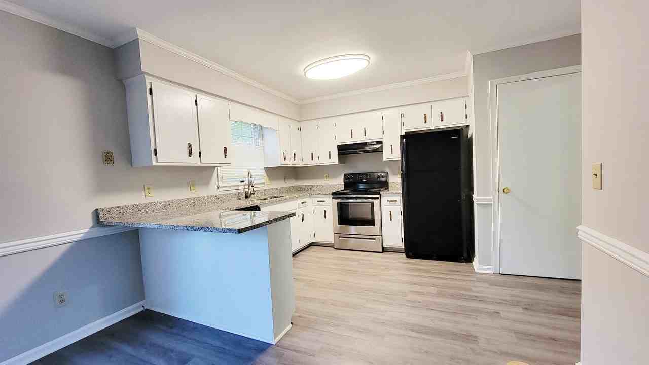 830 Larch Way #1 - Photo 2 of 28