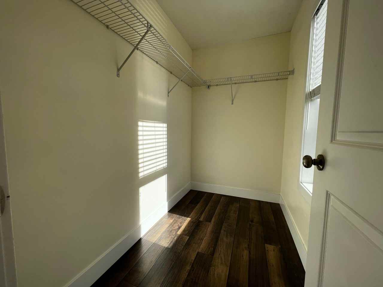 Henry St - Photo 2 of 8