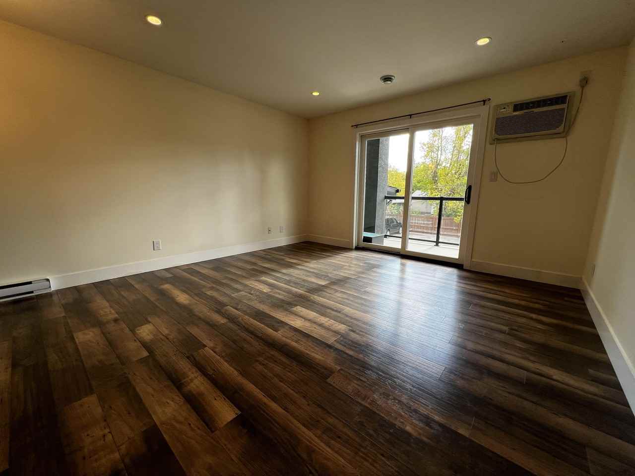 Henry St - Photo 3 of 8