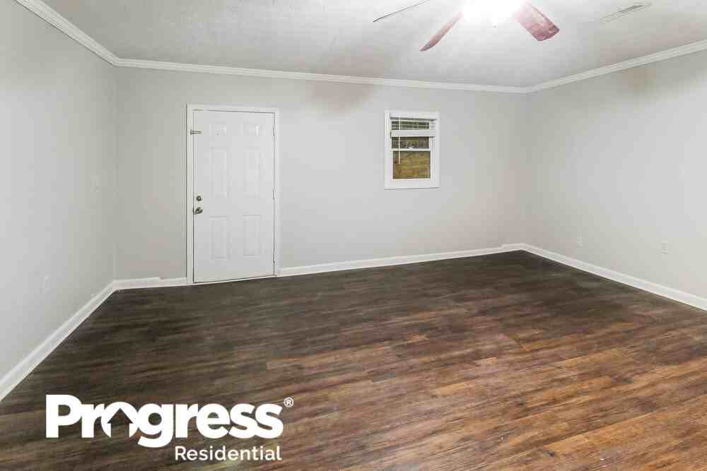 599 Maple Dr - Photo 7 of 16