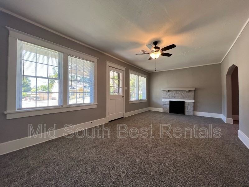 754 Spring St - Photo 2 of 8