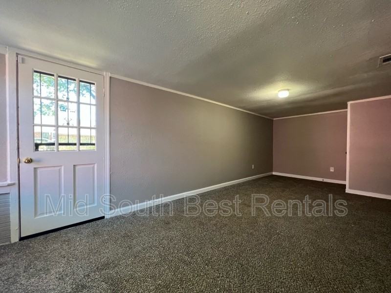 754 Spring St - Photo 6 of 8