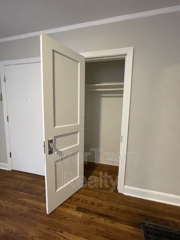 3583 Watauga Ave - Photo 3 of 12