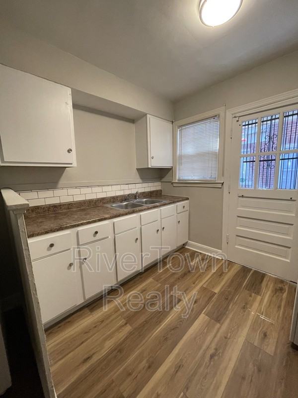 3583 Watauga Ave - Photo 4 of 12