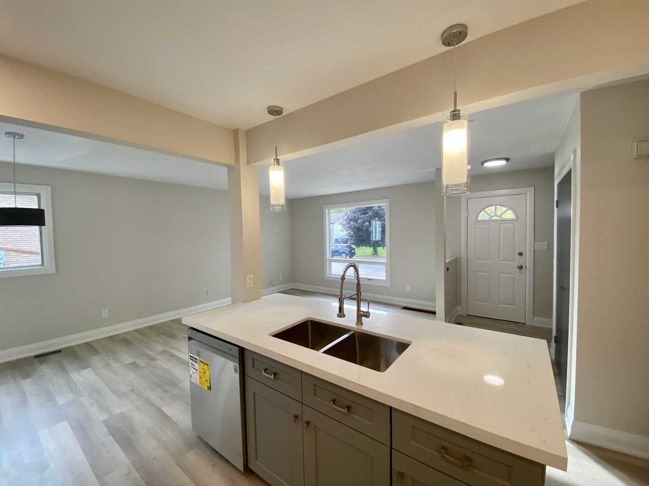 64 Westchester Way - Photo 3 of 11