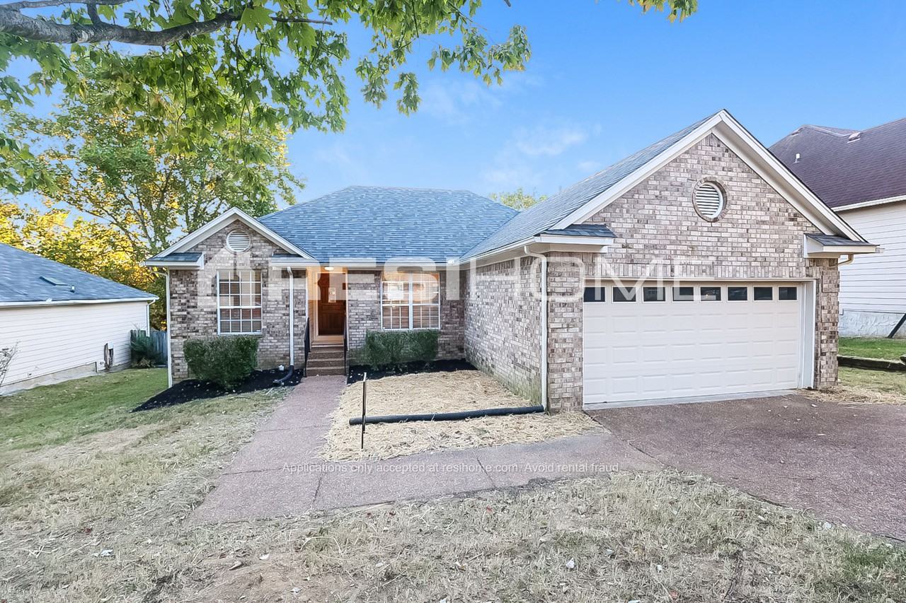 2756 Fleet Dr - Photo 3 of 23