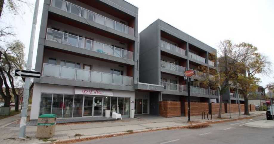 155 Sherbrook St - Photo 2 of 9