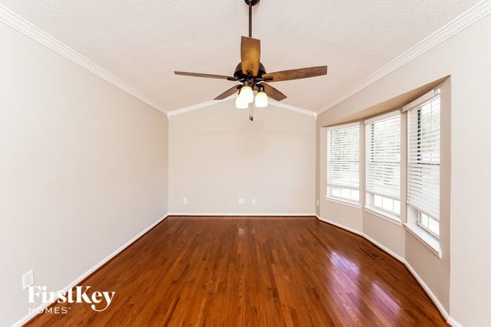 191 Crawford Dr - Photo 2 of 15