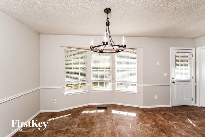 191 Crawford Dr - Photo 3 of 15