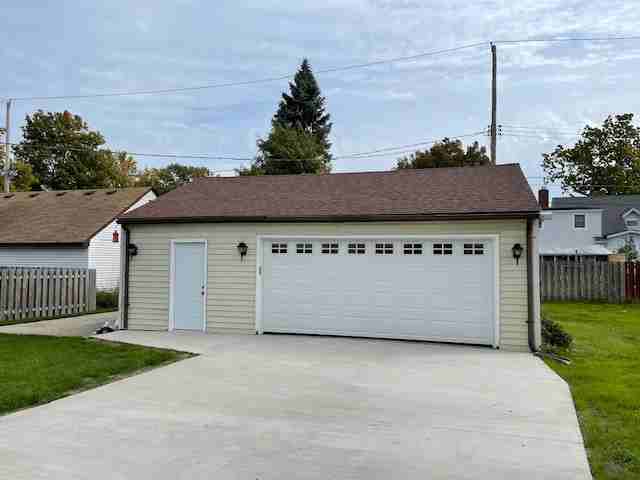 147 Burton St - Photo 2 of 12