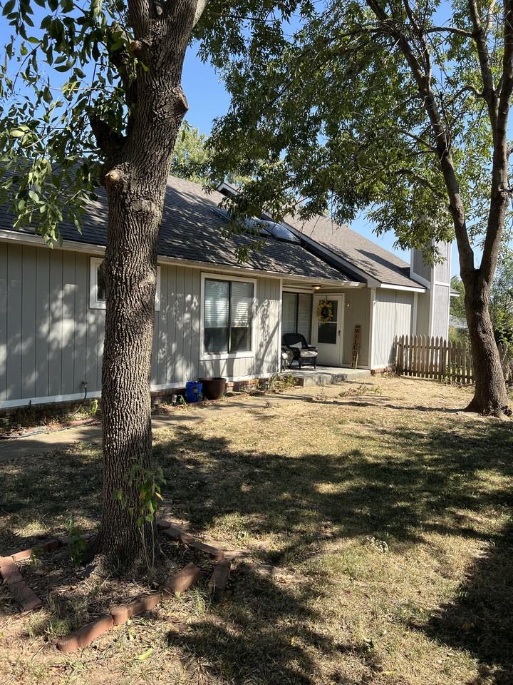 3109 S Maple Ave #1 - Photo 3 of 29