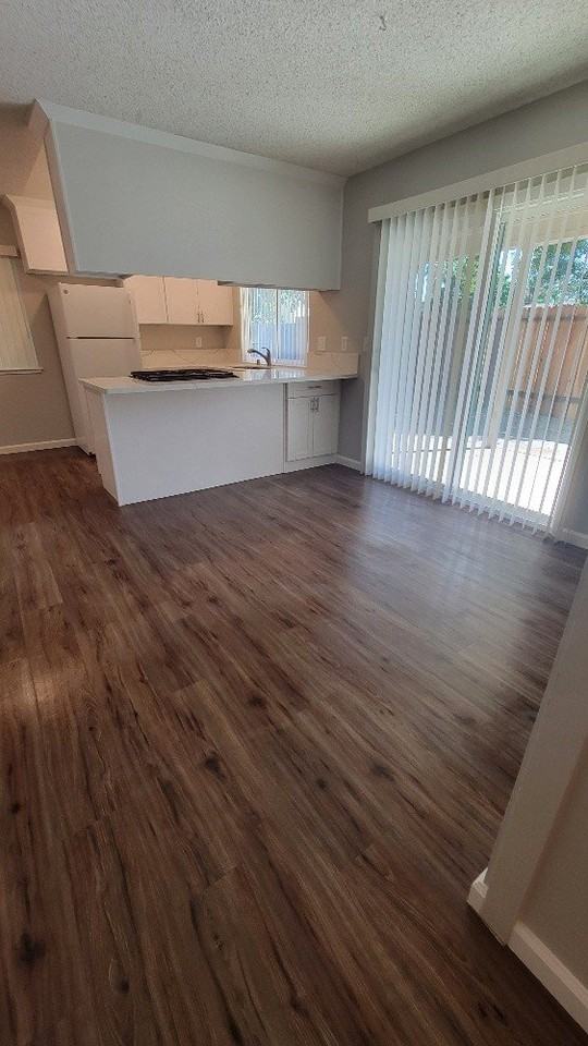 6720 Donerail Dr - Photo 3 of 17