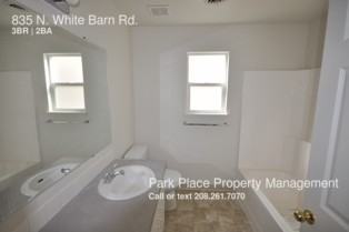 835 N White Barn Rd - Photo 2 of 10