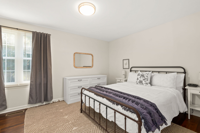 633 Debbie Dr - Photo 7 of 17