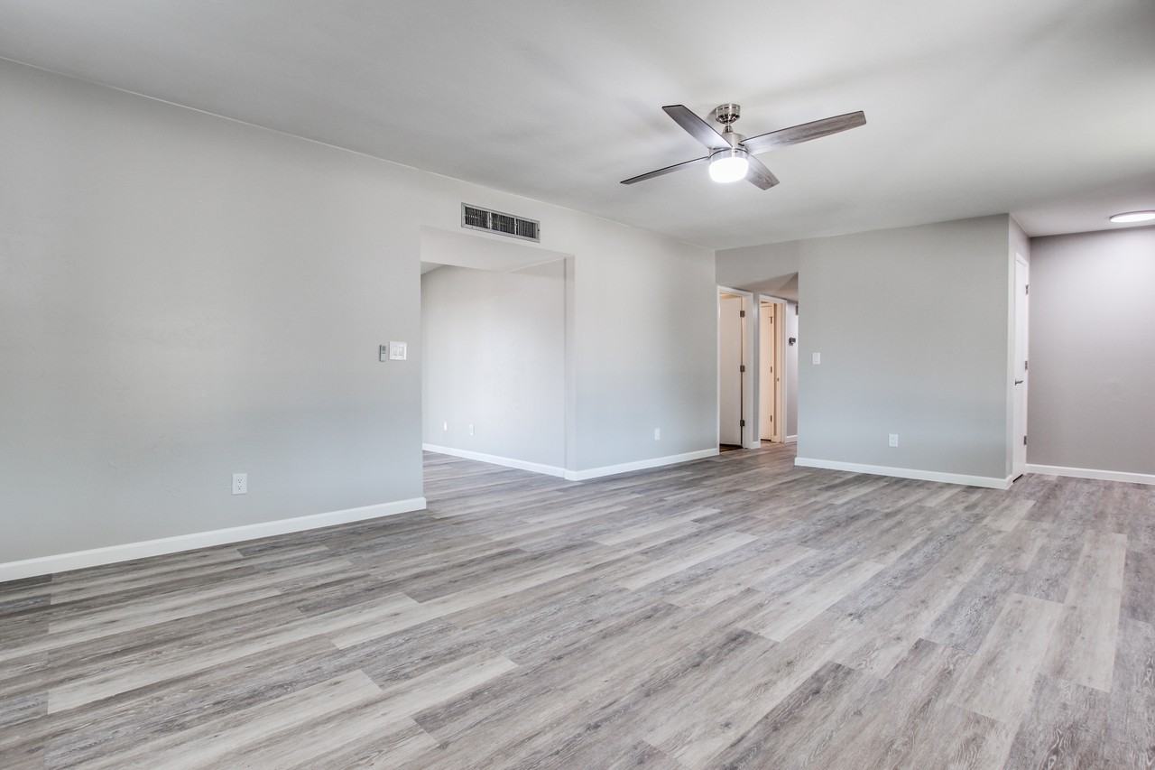 3202 S Clinton Ave #1 - Photo 5 of 10