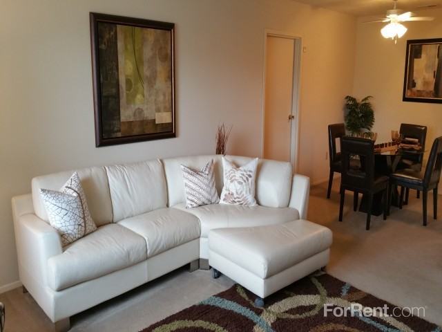 Tamarac Apartments 38360 Tamarac Blvd, Willoughby, OH 44094 Zumper