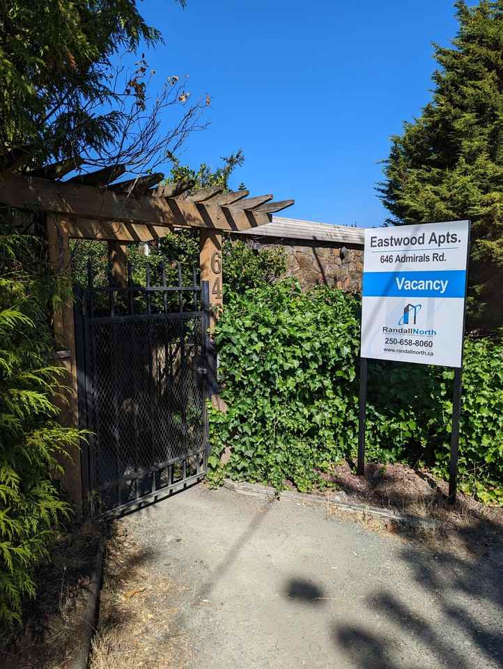 646 Admirals Rd, Victoria, BC V9A 2N7, CAN 10 unit Rentals Zumper