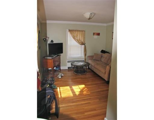 7 Upland Rd - Photo 3 of 4