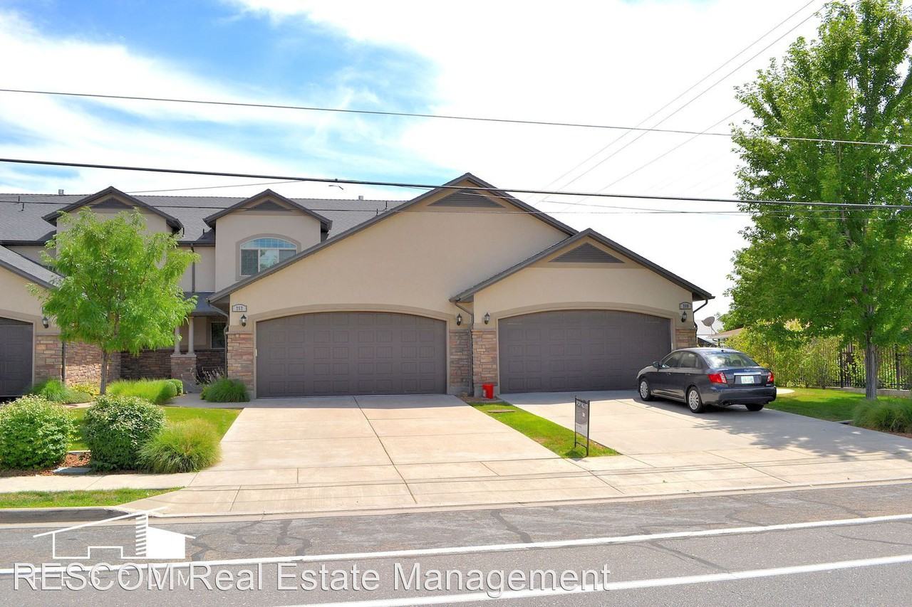 Large Riverdale 4 Bedroom 3.5 Bathroom Townhouse!! Apartments 747 W