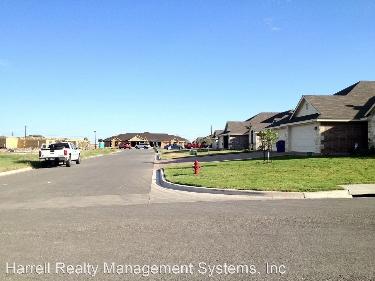 633 Park Ln - Photo 2 of 13