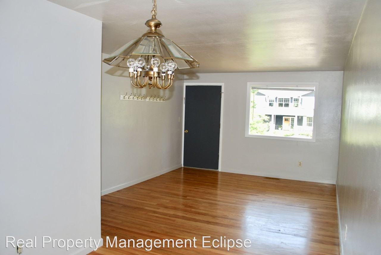 10415 Se 13th St - Photo 3 of 15