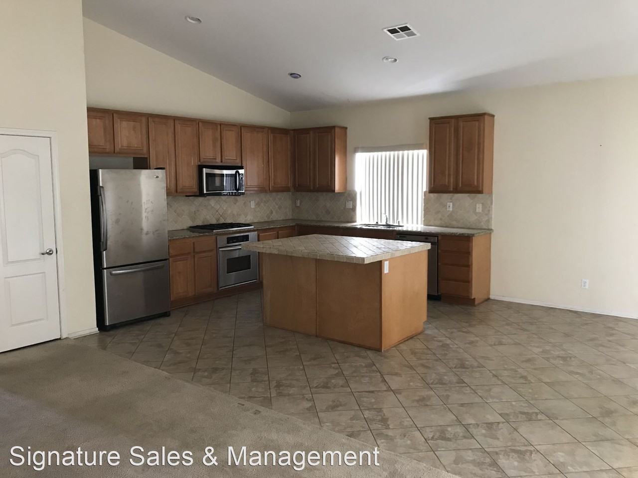 10081 Mojeska Summit Rd - Photo 2 of 6