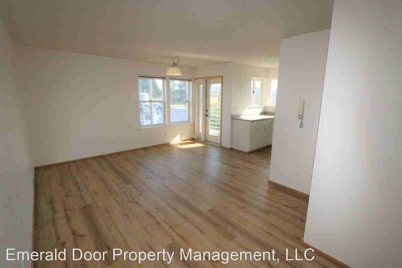 3435 Burke Ave N - Photo 2 of 11