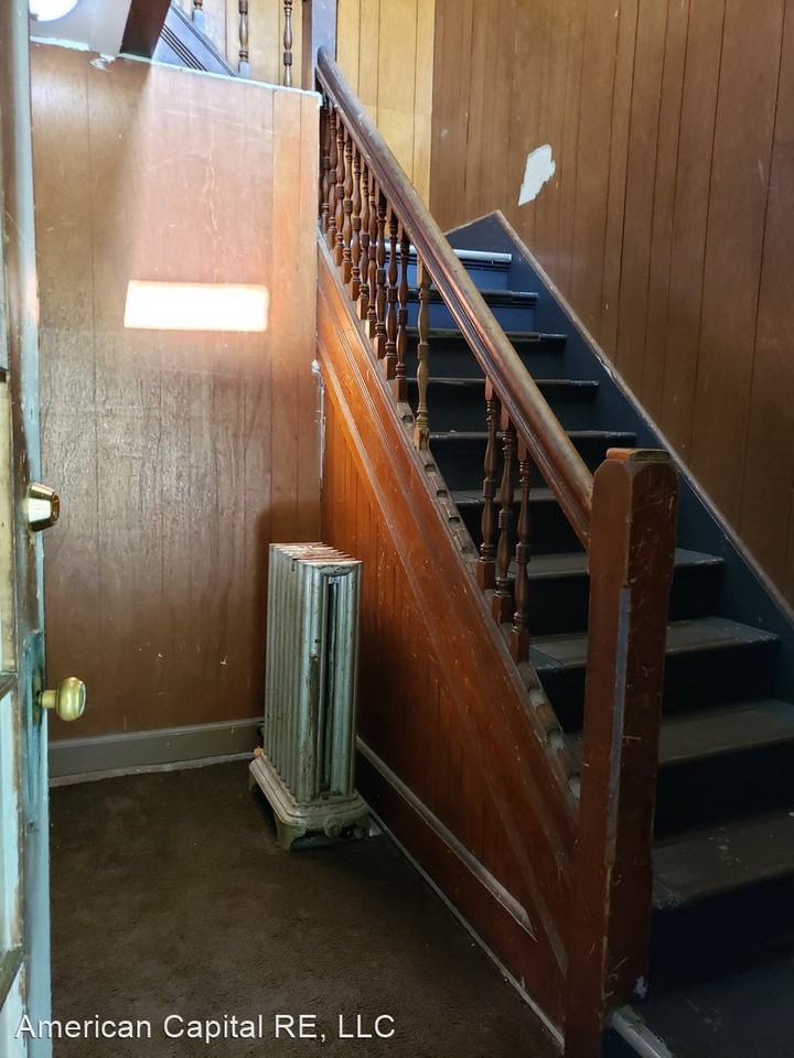 408 W Clinton St - Photo 3 of 23