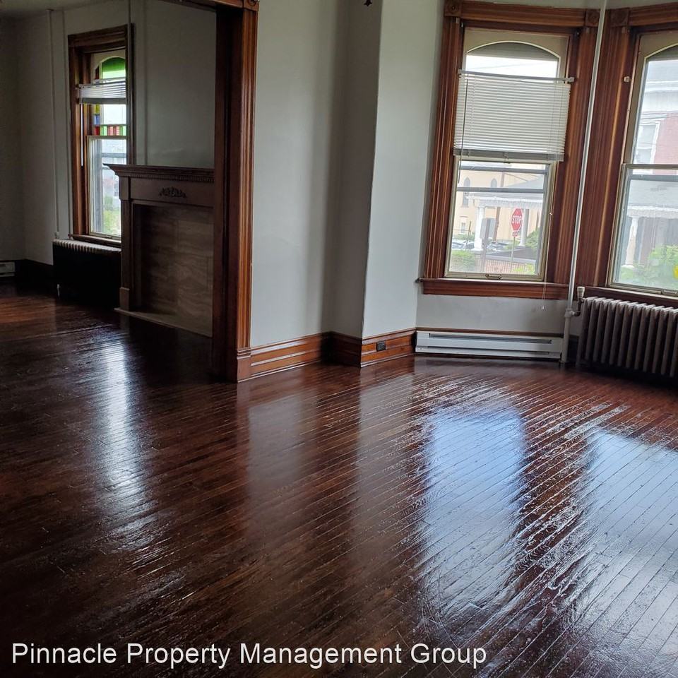 105 2nd St - Photo 3 of 9