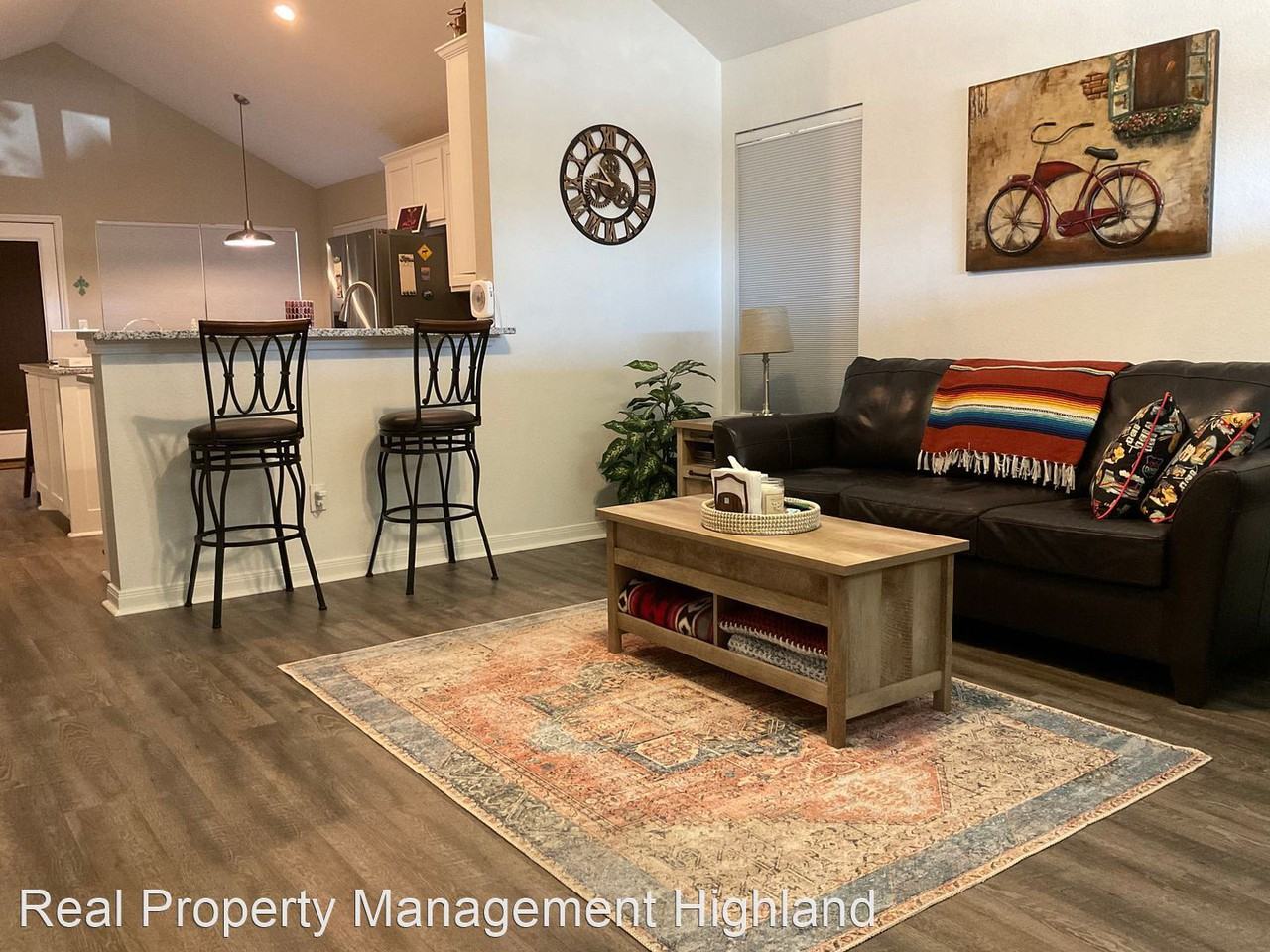 830 Cypress Ln - Photo 3 of 12