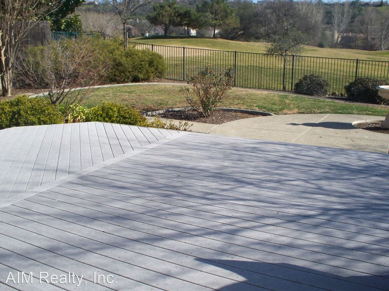 2553 Clubhouse Dr W - Photo 3 of 11