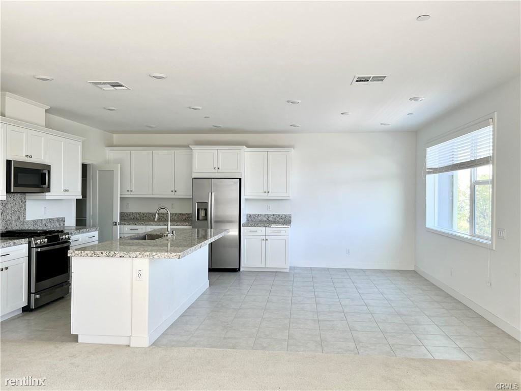 319 Carmona - Photo 3 of 11