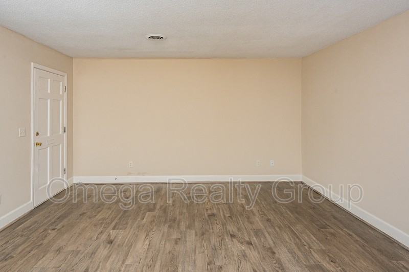 1807 Gamble Ave #9 - Photo 6 of 24