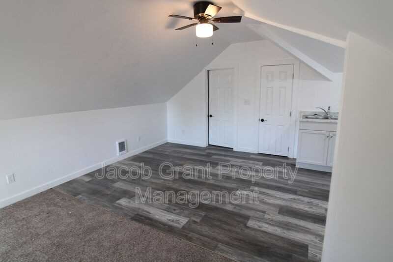 1293 S Boulevard #3 - Photo 5 of 12