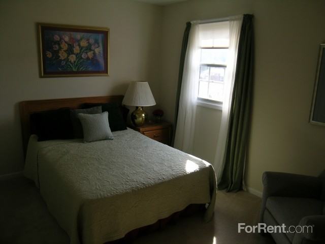 Wellington Gate - Photo 3 of 10