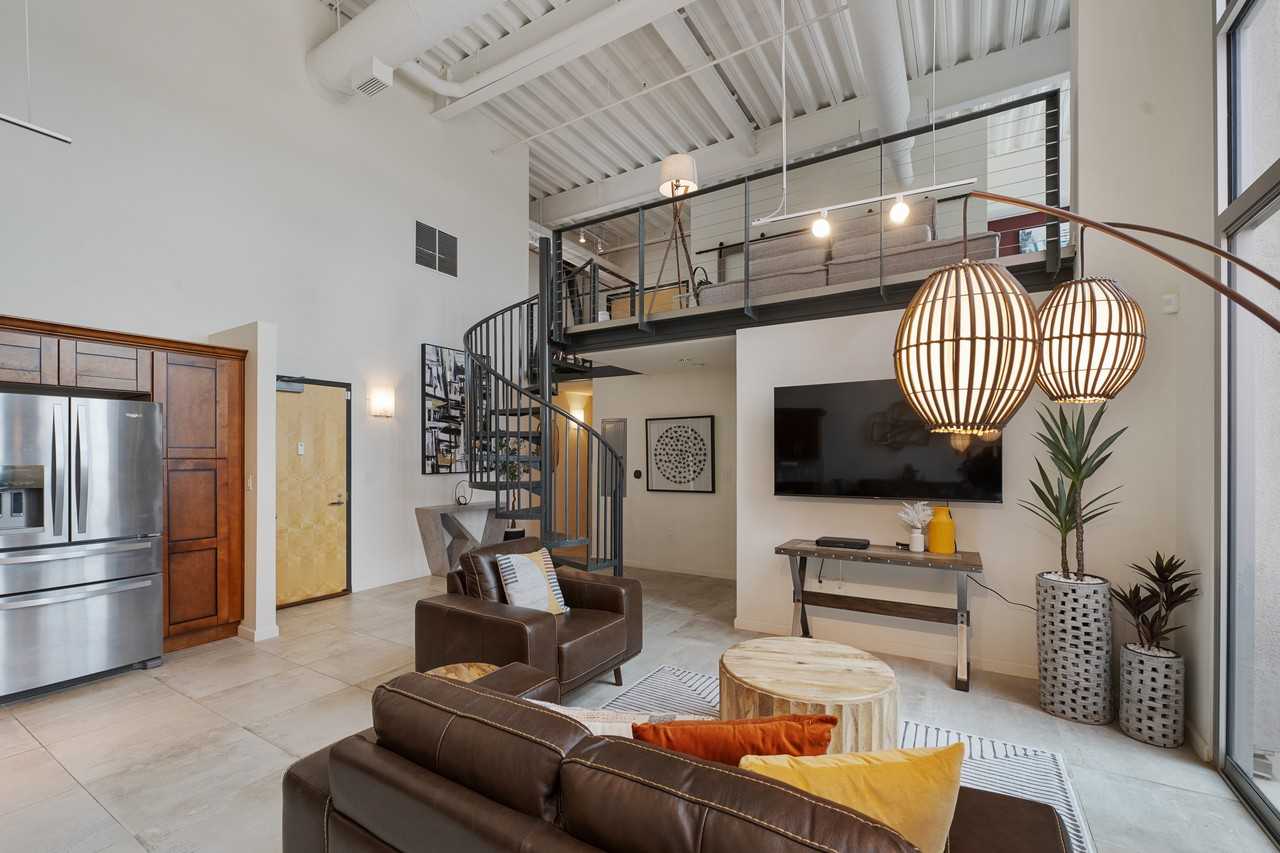 524 Central Ave Sw - Photo 5 of 48